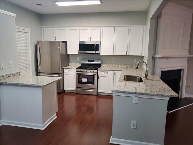 Building Photo - 4133 Howell Park Rd