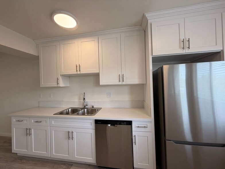 Building Photo - 6433 Shirley Ave