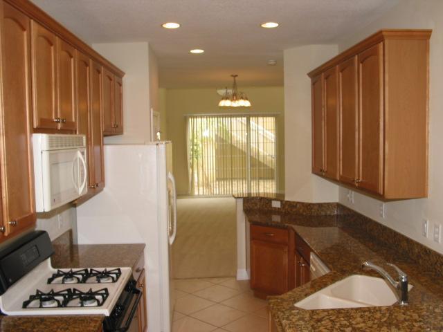 Building Photo - 539 Hedgewood Dr