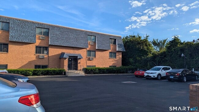 Building Photo - 65 California St