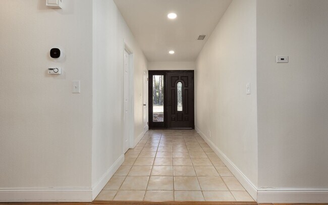 Building Photo - 15408 Glentree Rd