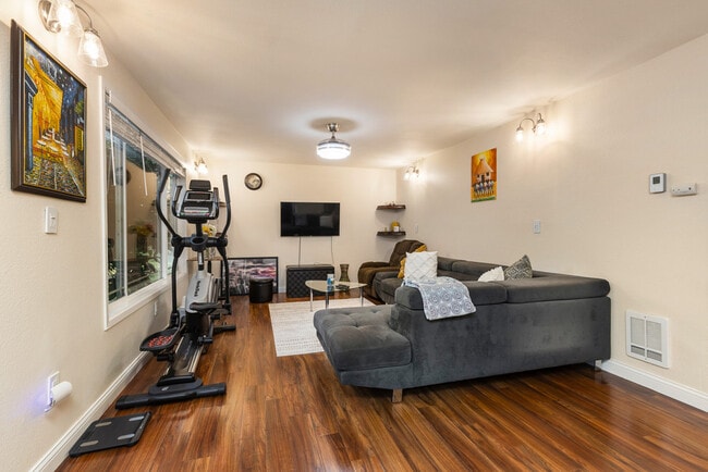 Building Photo - 501 141st Ave SE