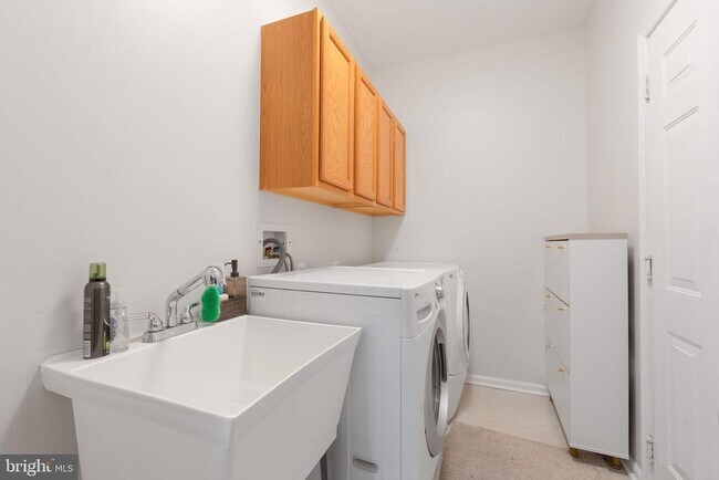 Building Photo - 13102 Ogles Hope Dr