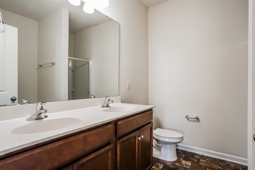 Building Photo - 657 Rose Mallow Dr