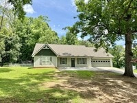 Building Photo - 2051 Snapping Shoals Rd