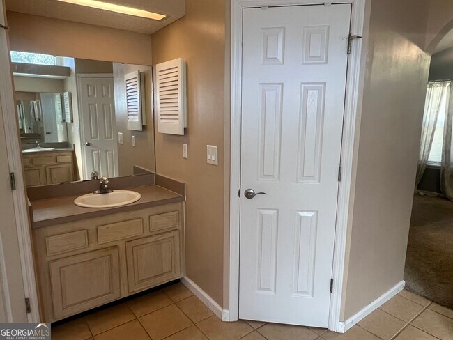 Building Photo - 166 Natures Dr