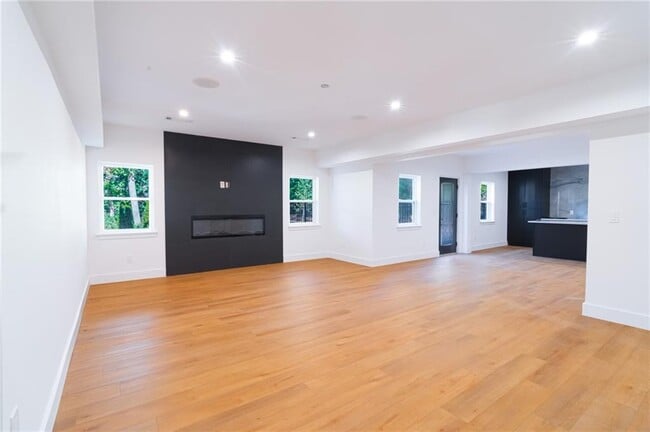 Building Photo - 4051 Annecy Dr SW
