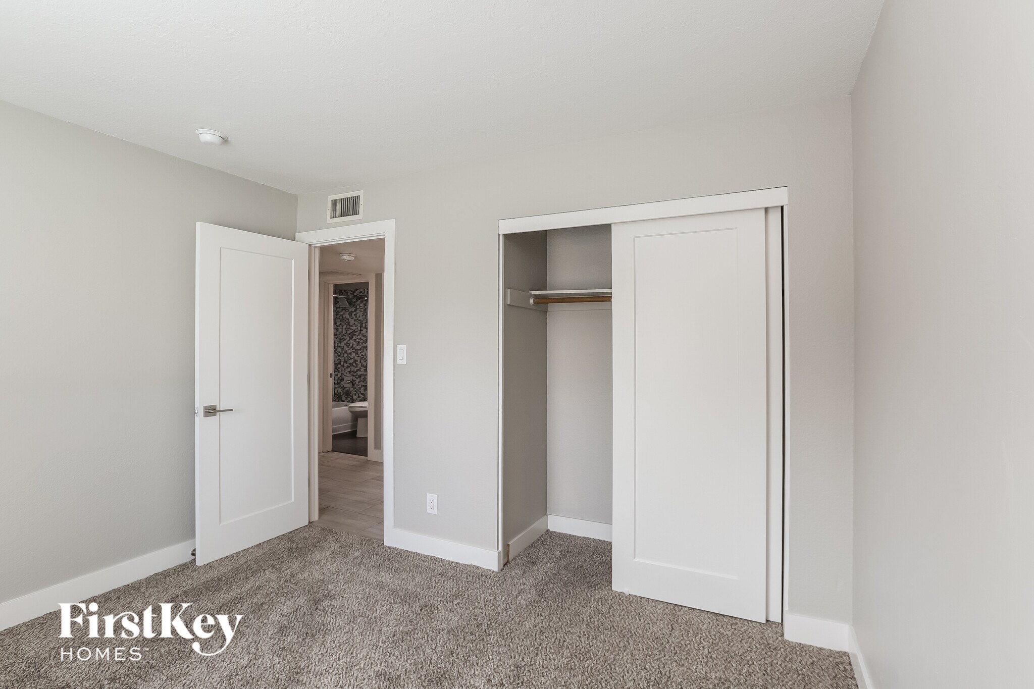 Building Photo - 1746 E Redfield Rd