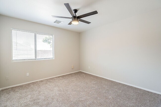 Building Photo - Mesa home near Skyline Park!