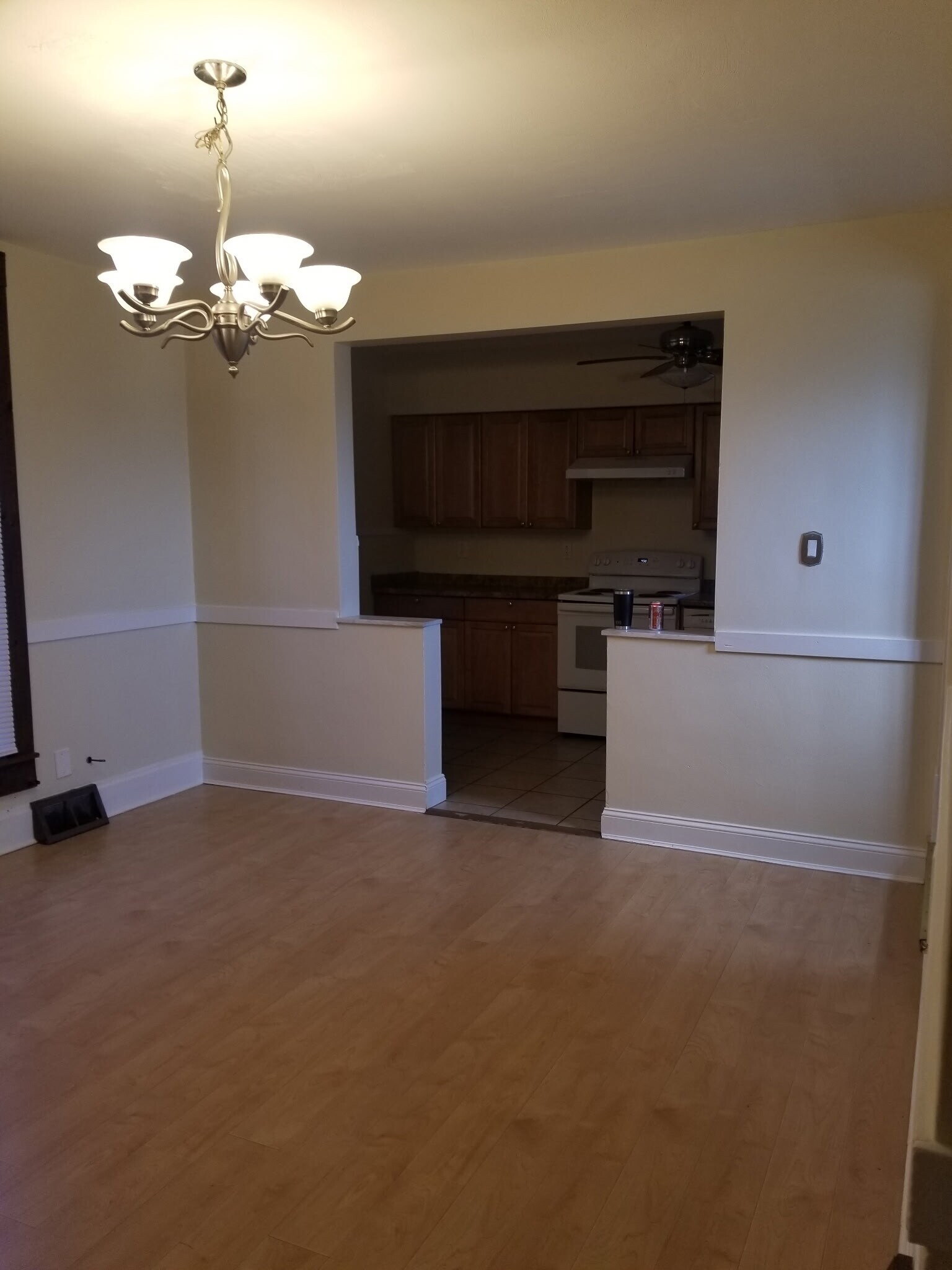 Building Photo - 1006 N 4th St