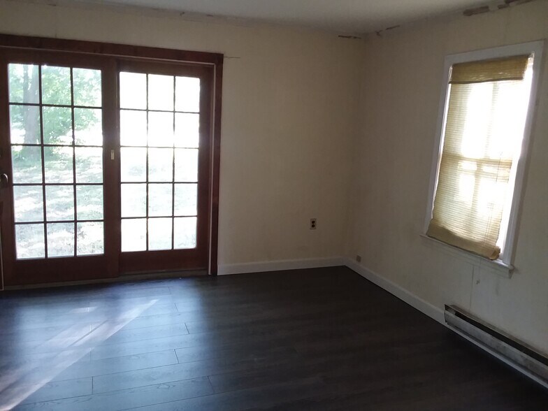 Building Photo - 815 Beech St