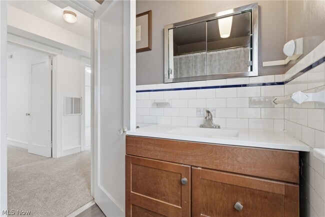 Building Photo - 3577 Cedarbrook Rd