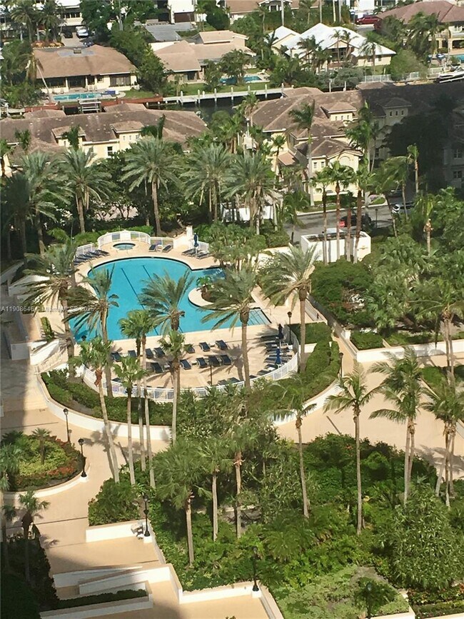 Building Photo - 21055 Yacht Club Dr