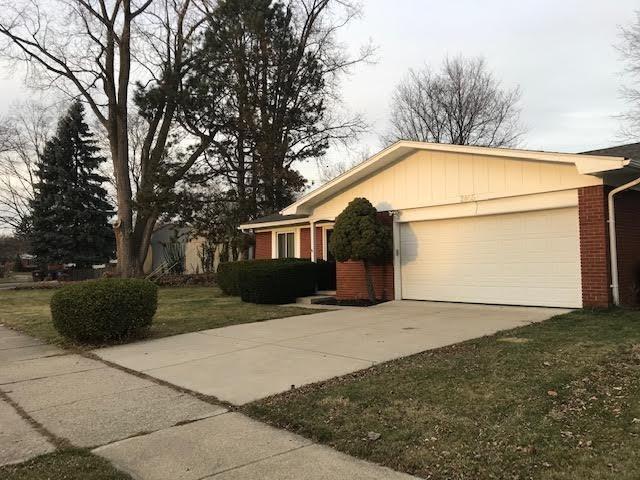 Building Photo - 2865 Burlington St