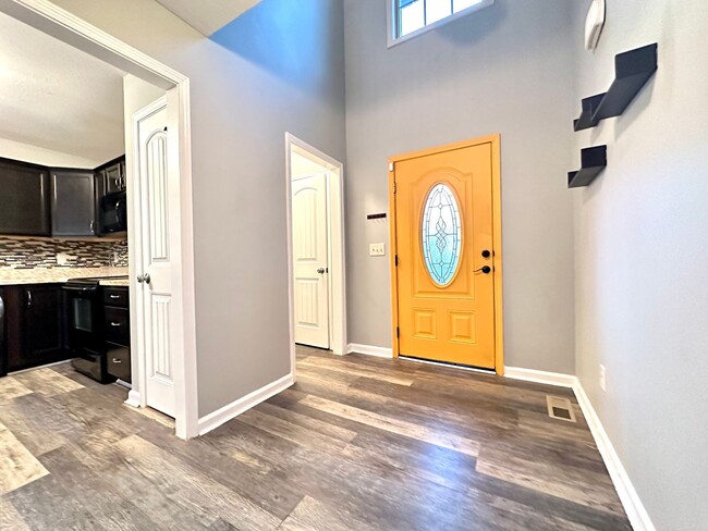 Building Photo - 1192 Meachem Dr