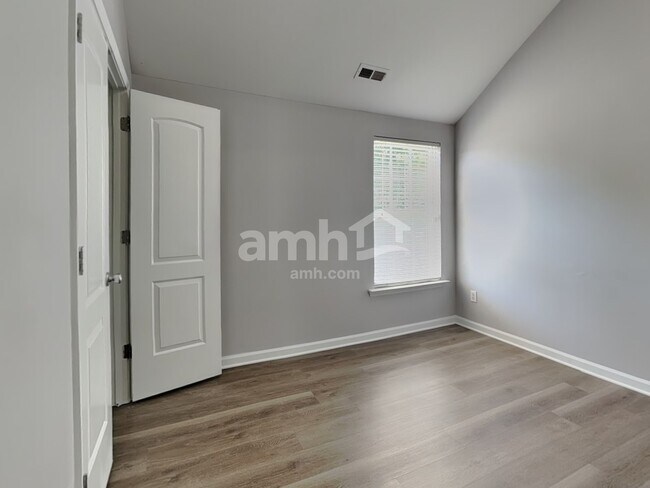 Building Photo - 1107 Sweet Gale Dr
