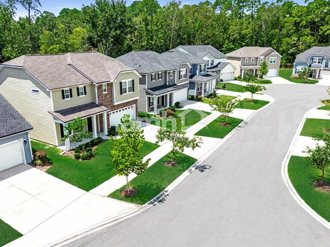 Building Photo - 3129 Creek Village Ln