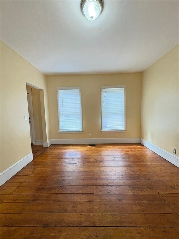 Building Photo - 68 Elm St