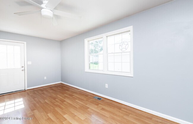 Building Photo - 120 Franklin Ave