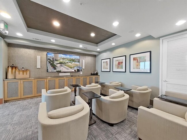 Building Photo - 777 N Ashley Dr