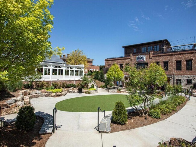 Building Photo - 355 Chiswick Cir