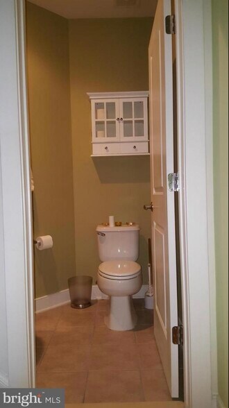 Building Photo - 5603 44th Ave