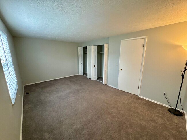 Building Photo - Charming 2 Bed 1 Bath in Cranberry!