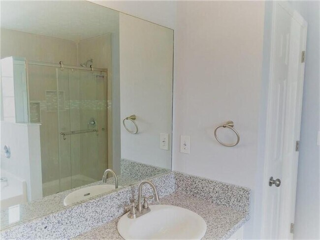 Building Photo - 2752 Mamie Ln