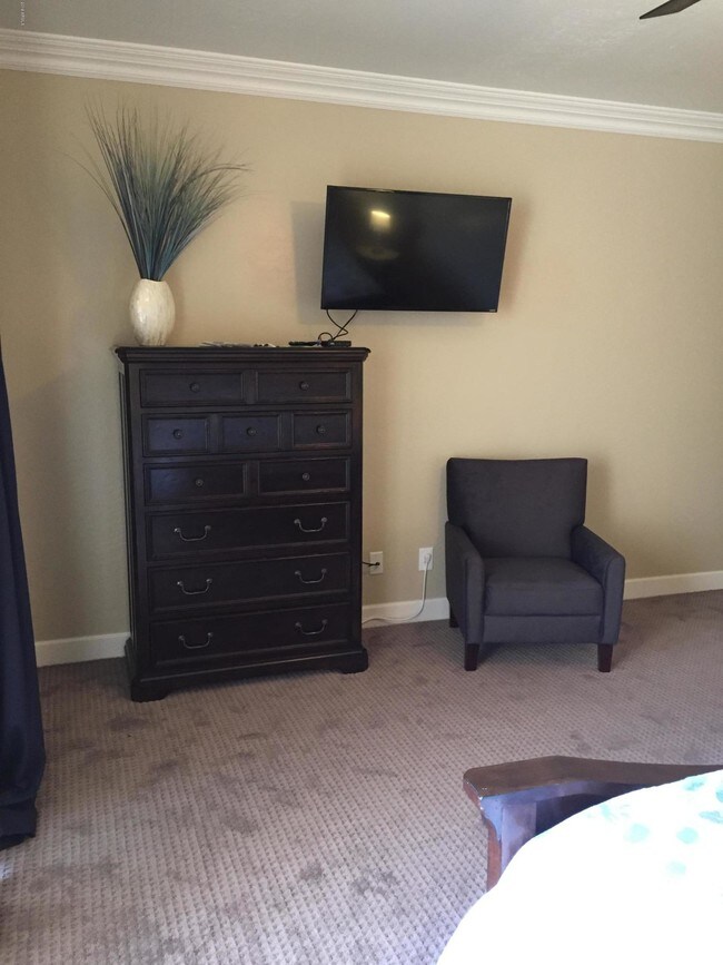 Building Photo - 9715 N Azure Ct