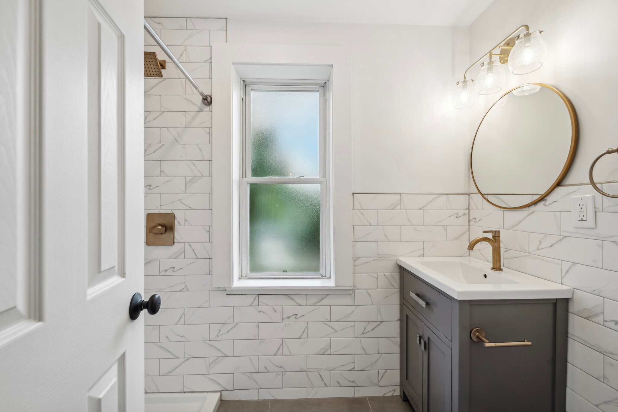 Building Photo - 95 Leroy St