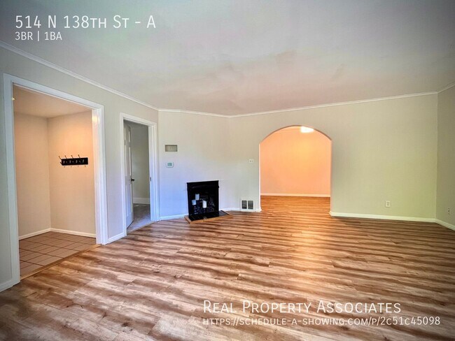 Building Photo - 514 N 138th St