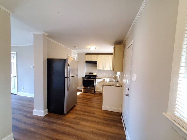 Building Photo - Beautiful Home in Charlotte NC 28216