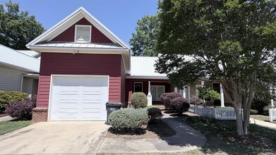 Building Photo - 104 Washington Place Drive