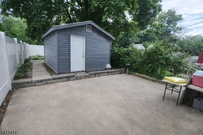 Building Photo - 19 Mt Pleasant Ave