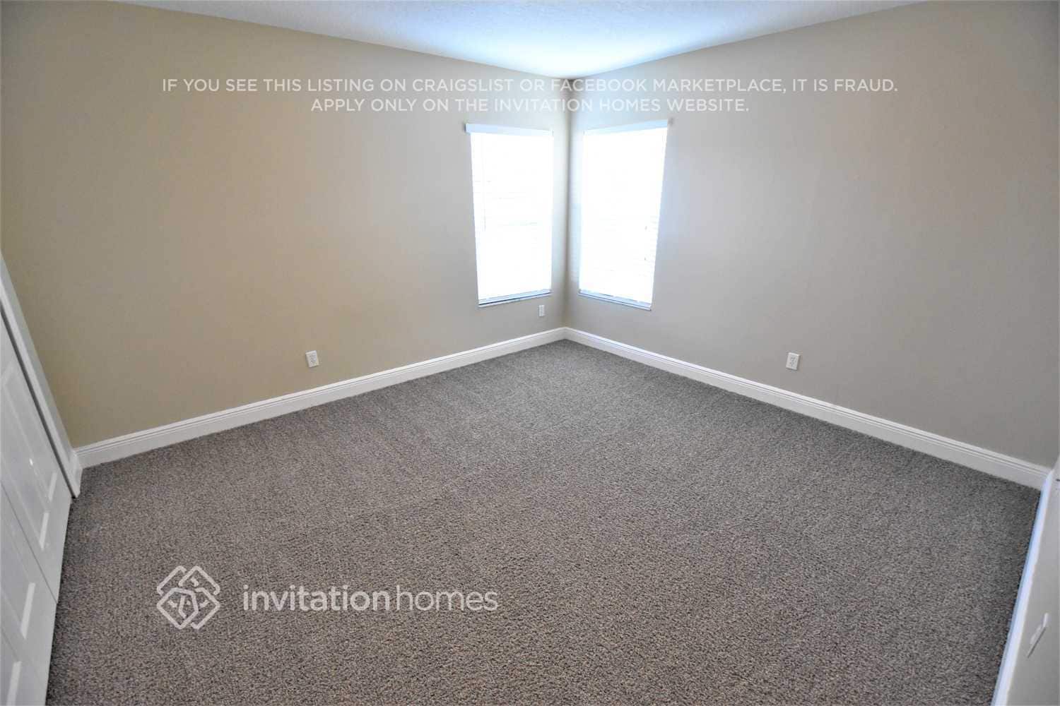 Building Photo - 15233 Serenade Dr