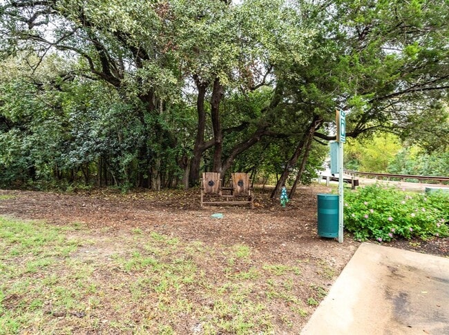 Building Photo - 7408 Merrick Ln