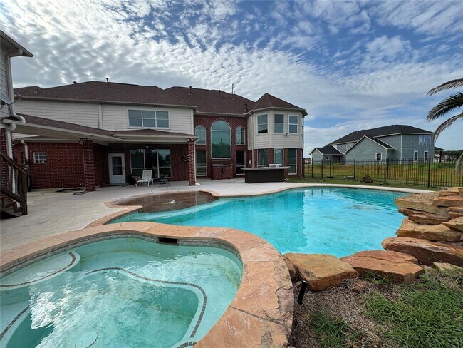 Building Photo - 5519 Bridlewood Dr