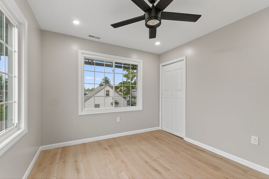 Building Photo - 1123-1125 S Ohio Ave