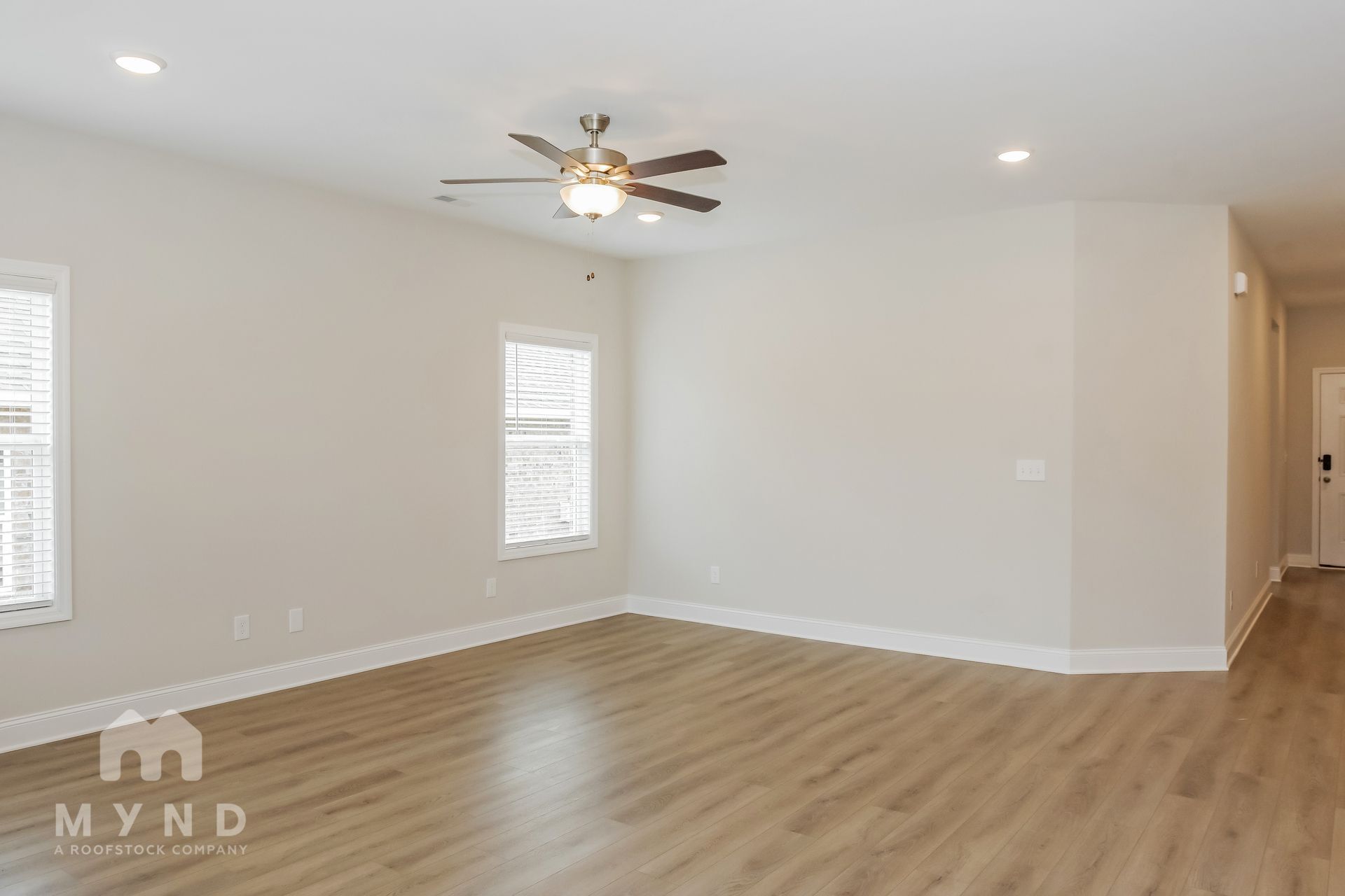 Building Photo - 219 Pine Is Ave