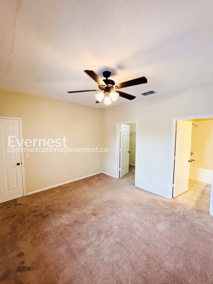Building Photo - 2139 Chianti Pl