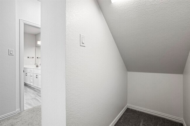 Building Photo - 12361 Hulson Trl