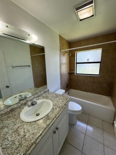 Building Photo - 4355 Royal Banyan Way