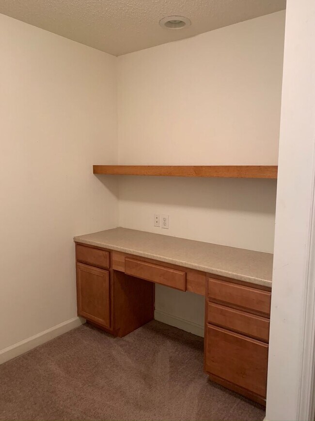 Building Photo - 199 Clusters Cir