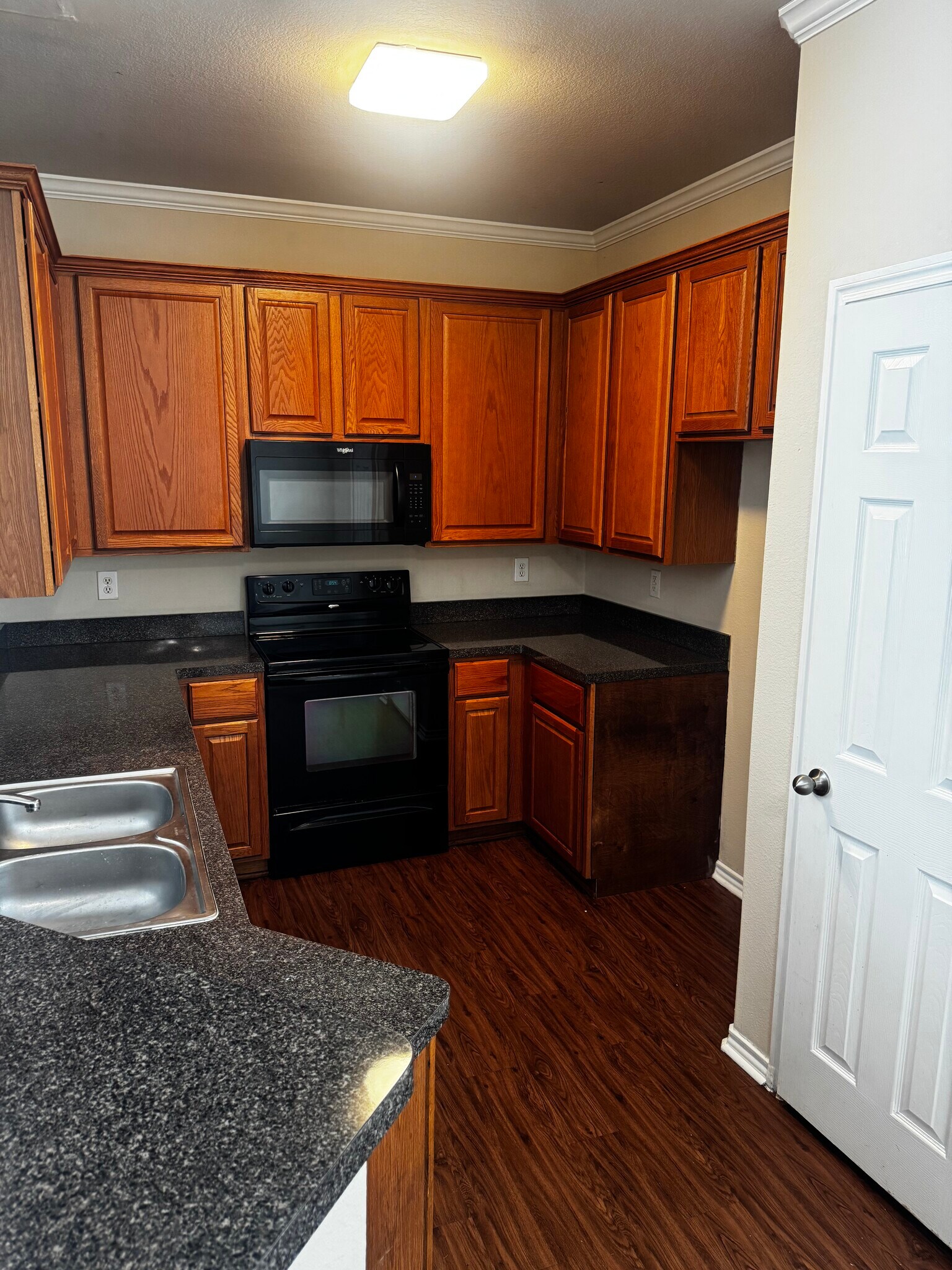 Building Photo - 380 Woodgrove Dr
