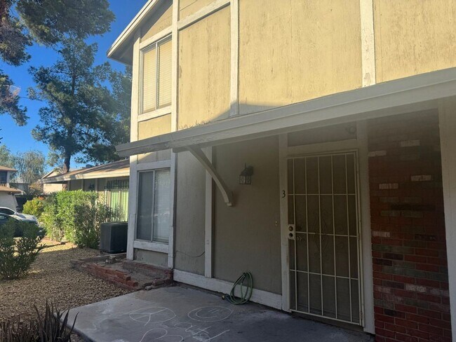 Building Photo - 1497 Dorothy Ave