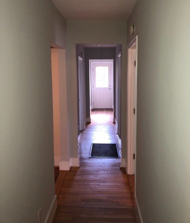 Building Photo - 2bd/2ba w/ Bonus Room & Large Backyard in Grant Park!!