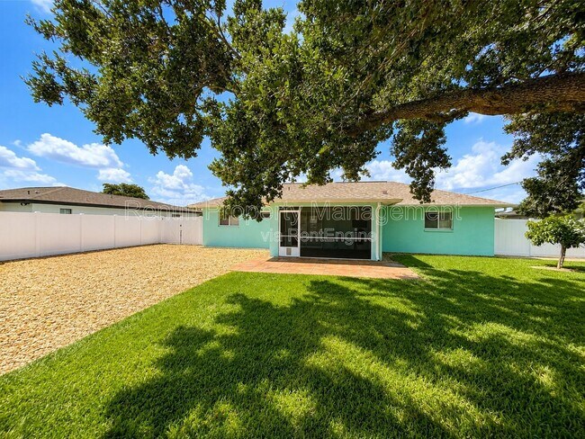 Building Photo - 1309 SE 37th Terrace