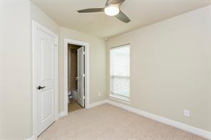 Building Photo - 6122 Garden Lakes Ln