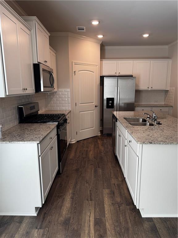 Building Photo - 3120 Greyton Dr