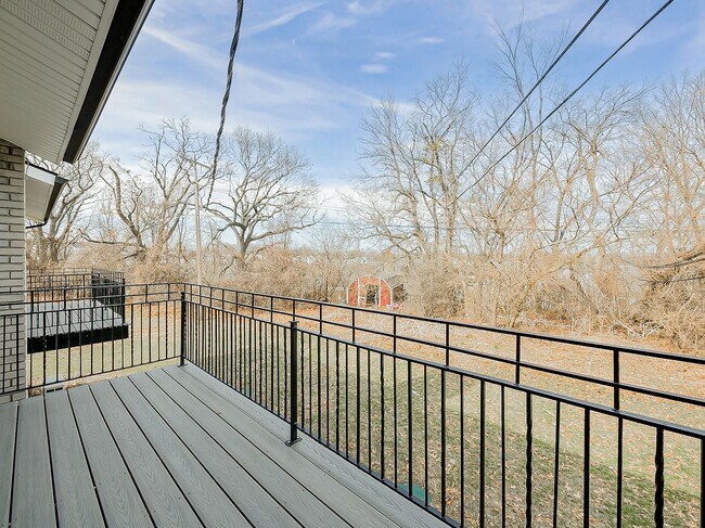 Building Photo - Easy Living in White Lake 2 Bed Home in Great Location